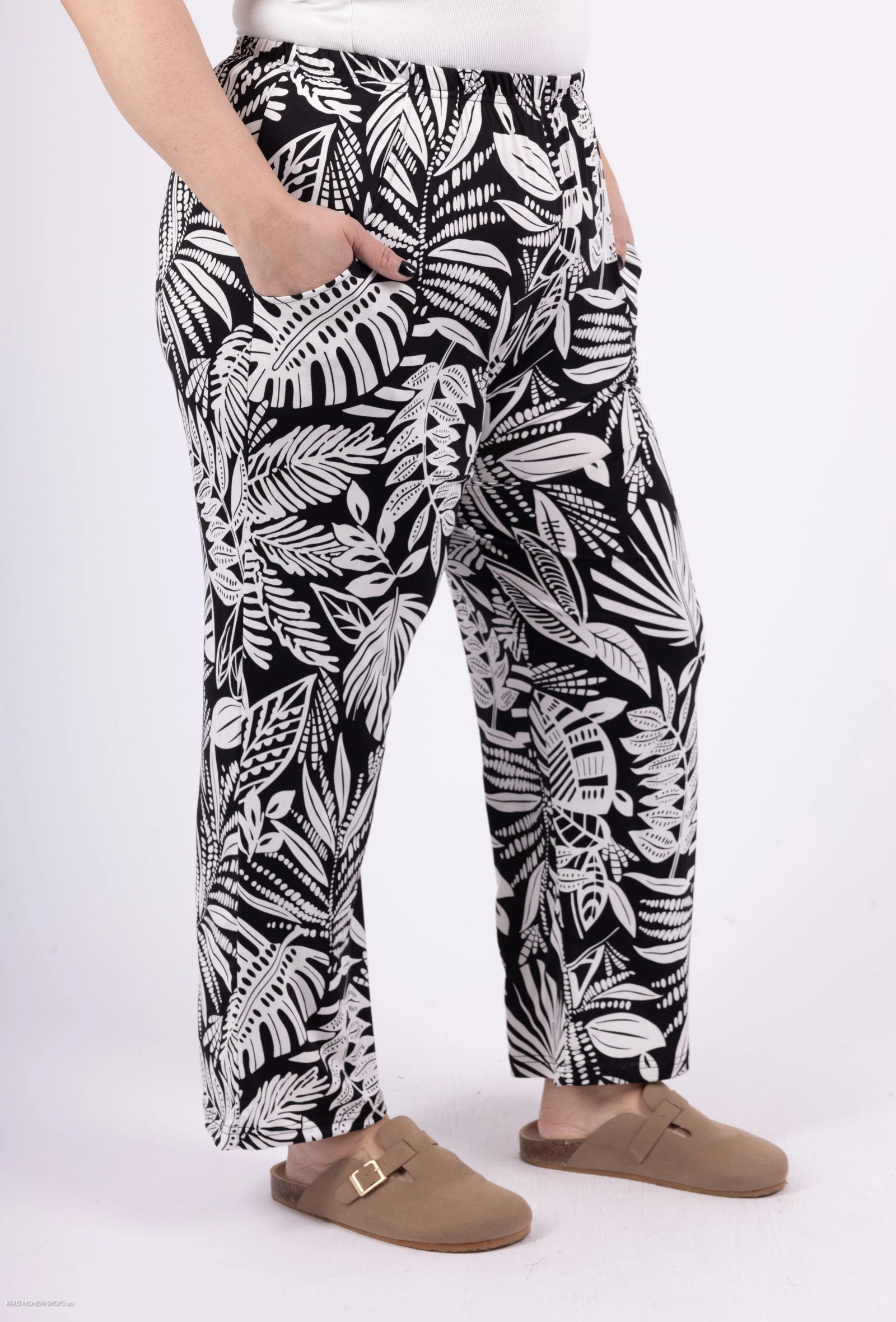 Printed pants wit
