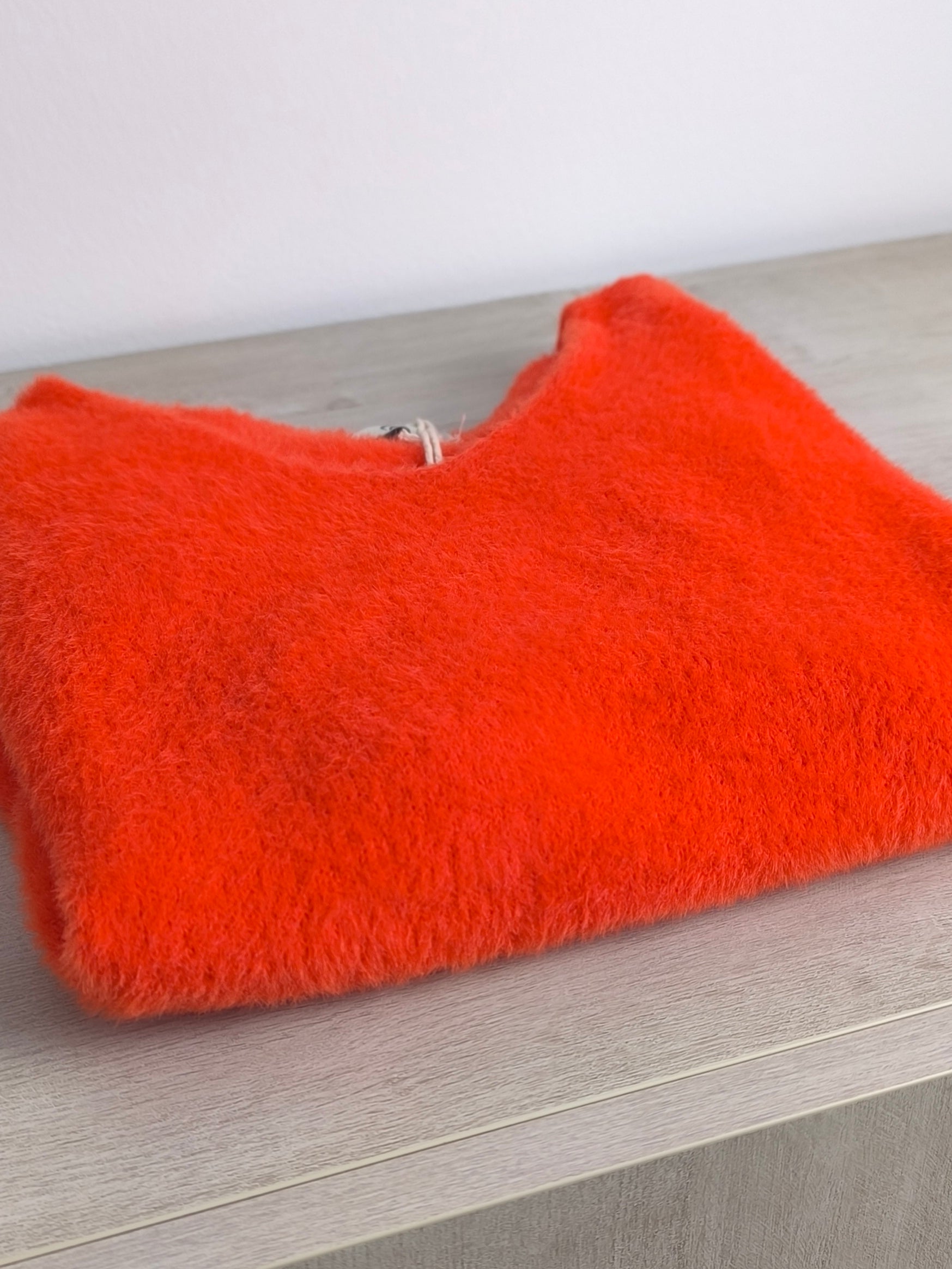 Fluffy pull oranje